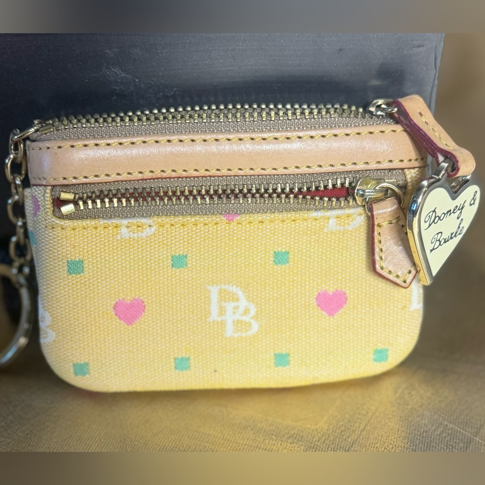 D&b yellow heart mini wallet